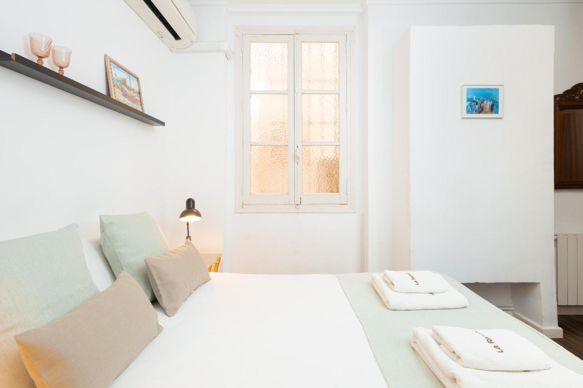 C92 - Rustic Two Bedrooms Apartment With Terrace マラガ エクステリア 写真
