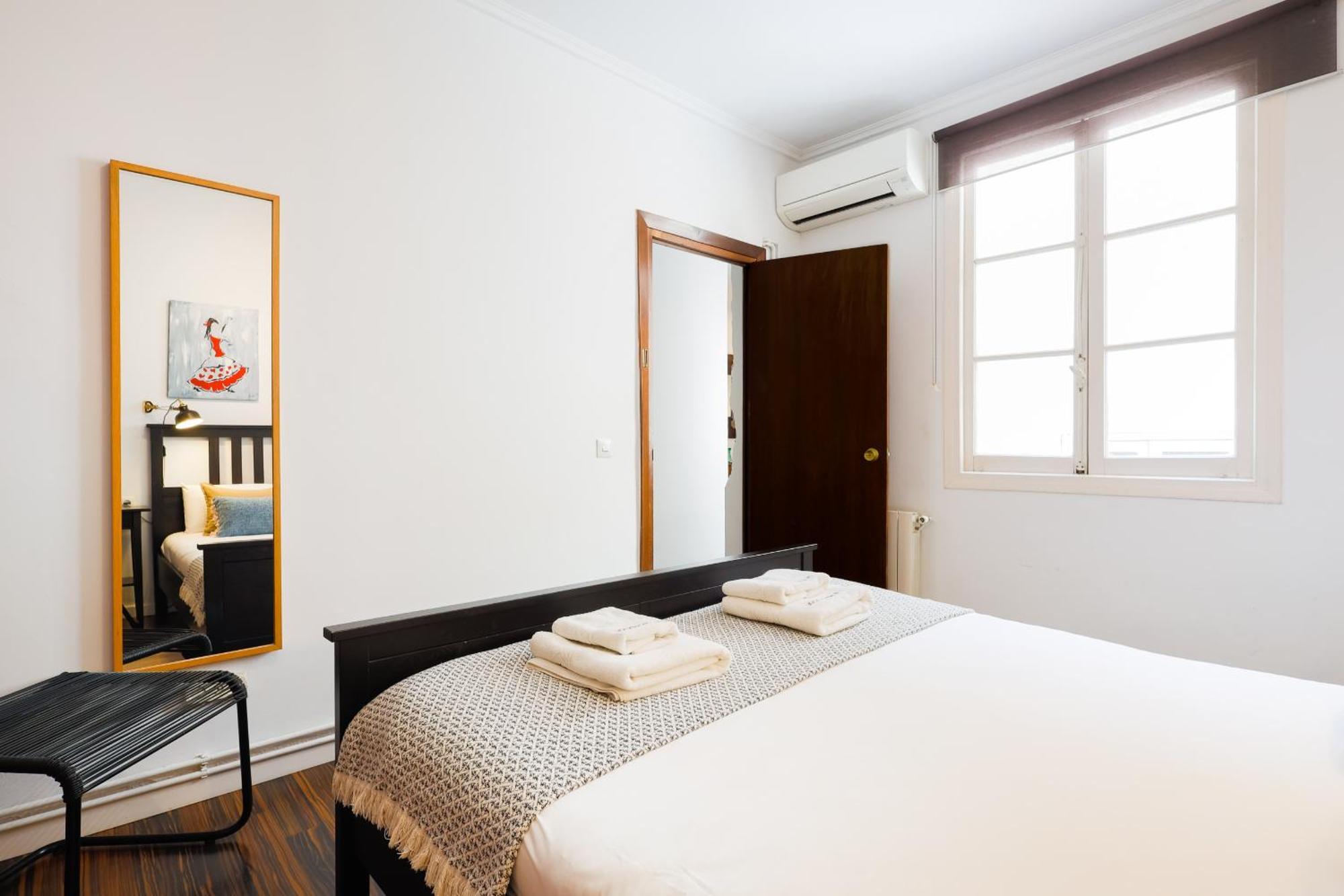 C92 - Rustic Two Bedrooms Apartment With Terrace マラガ エクステリア 写真