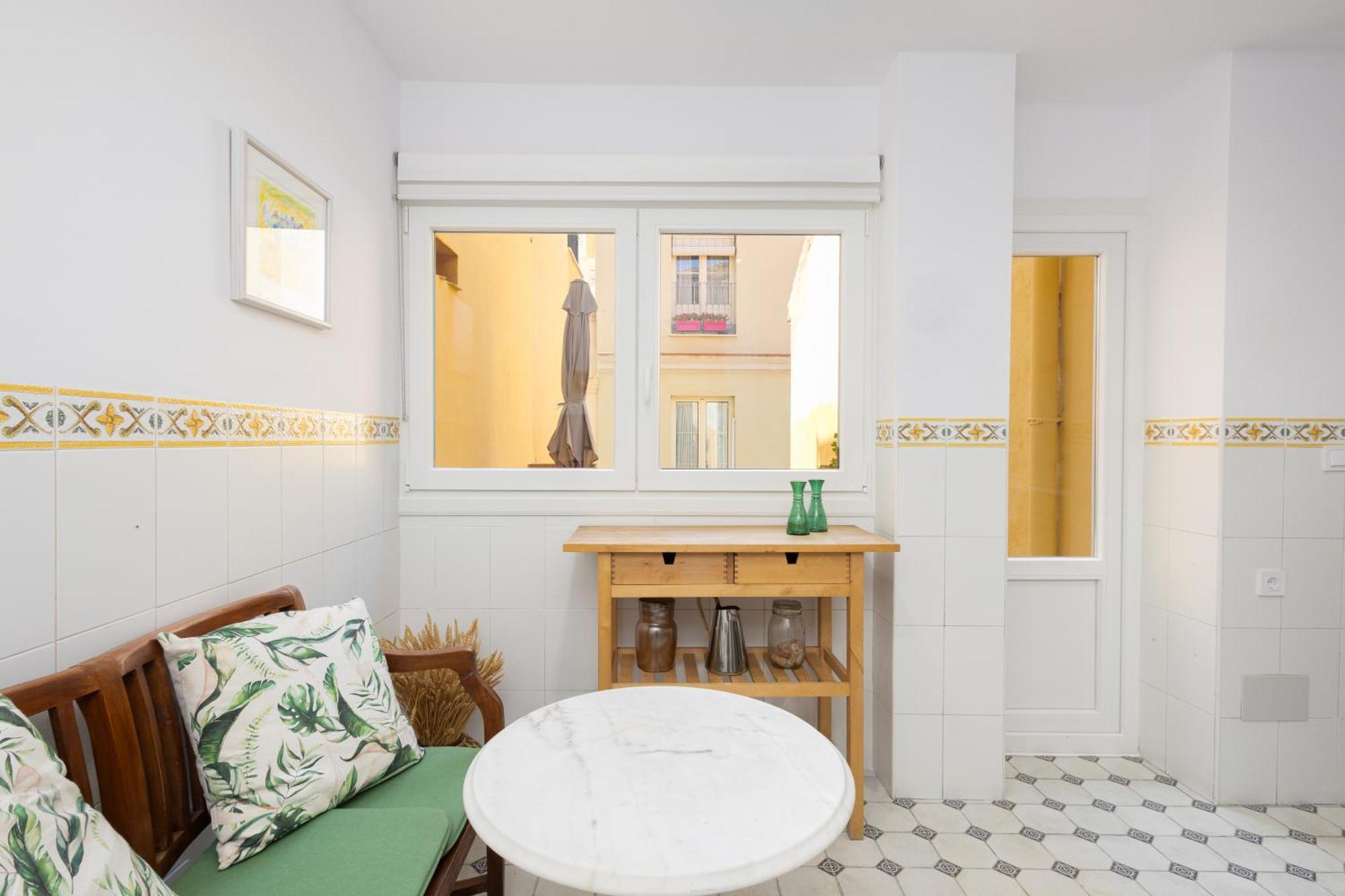 C92 - Rustic Two Bedrooms Apartment With Terrace マラガ エクステリア 写真