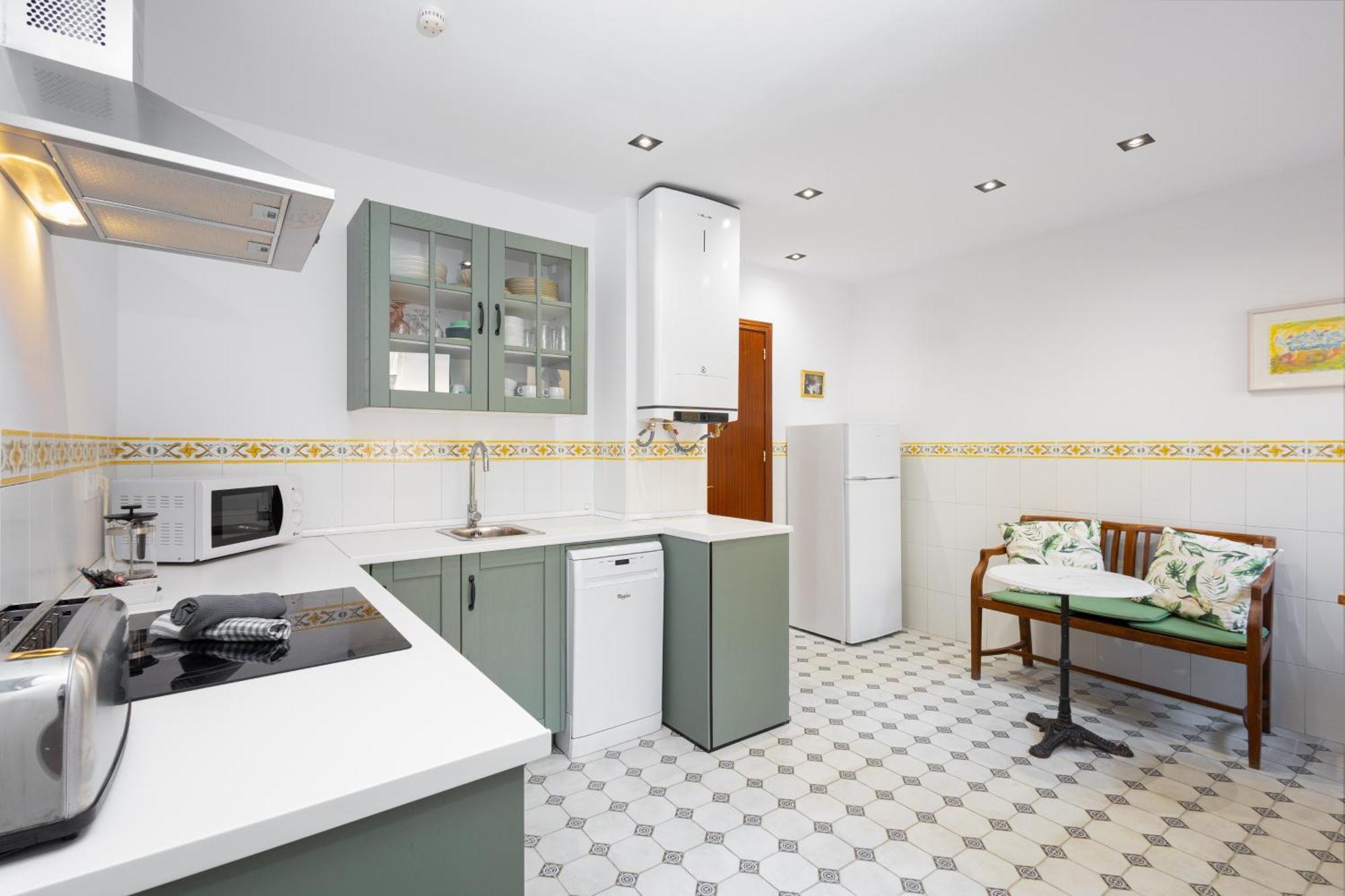 C92 - Rustic Two Bedrooms Apartment With Terrace マラガ エクステリア 写真