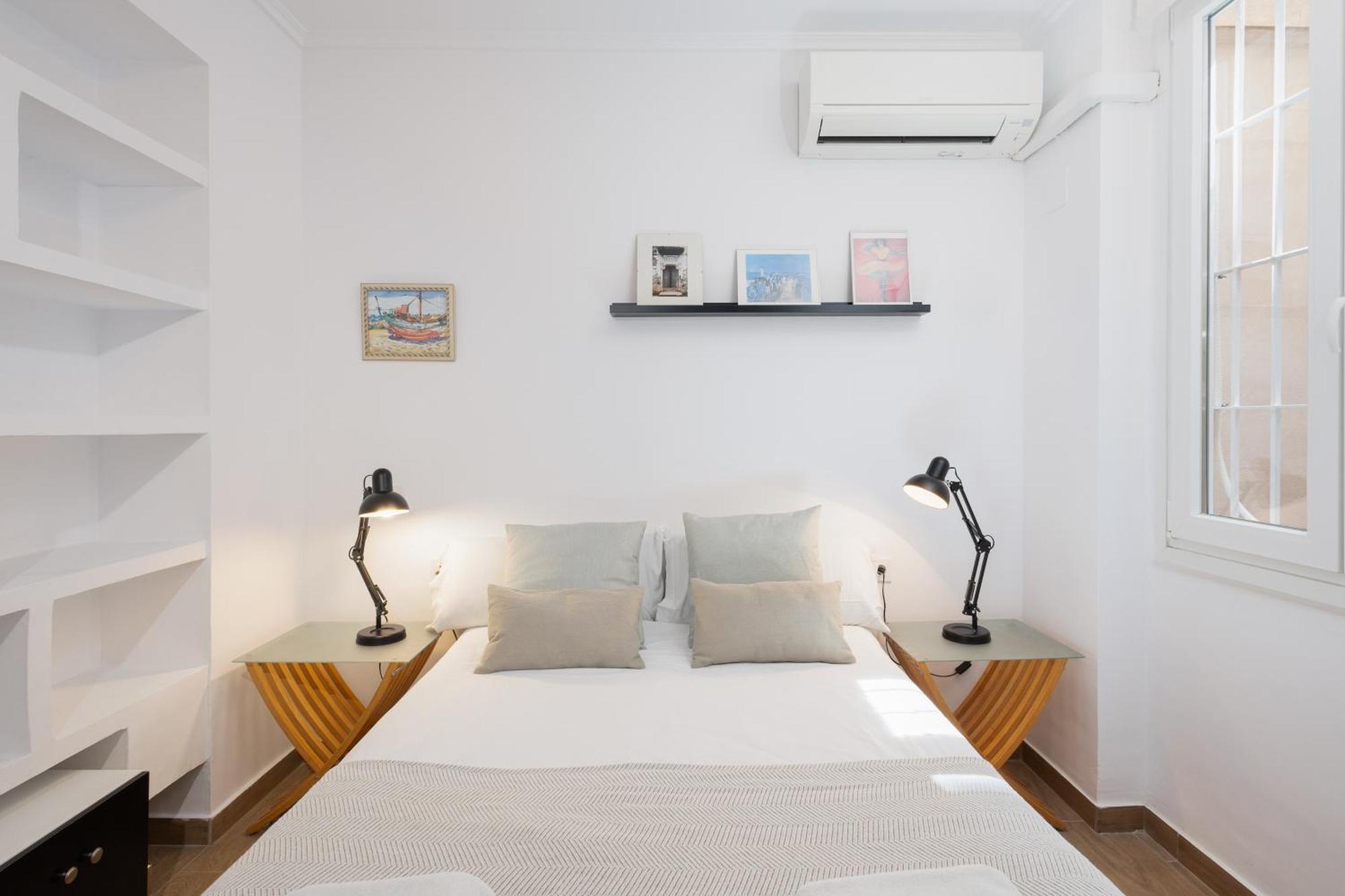 C92 - Rustic Two Bedrooms Apartment With Terrace マラガ エクステリア 写真