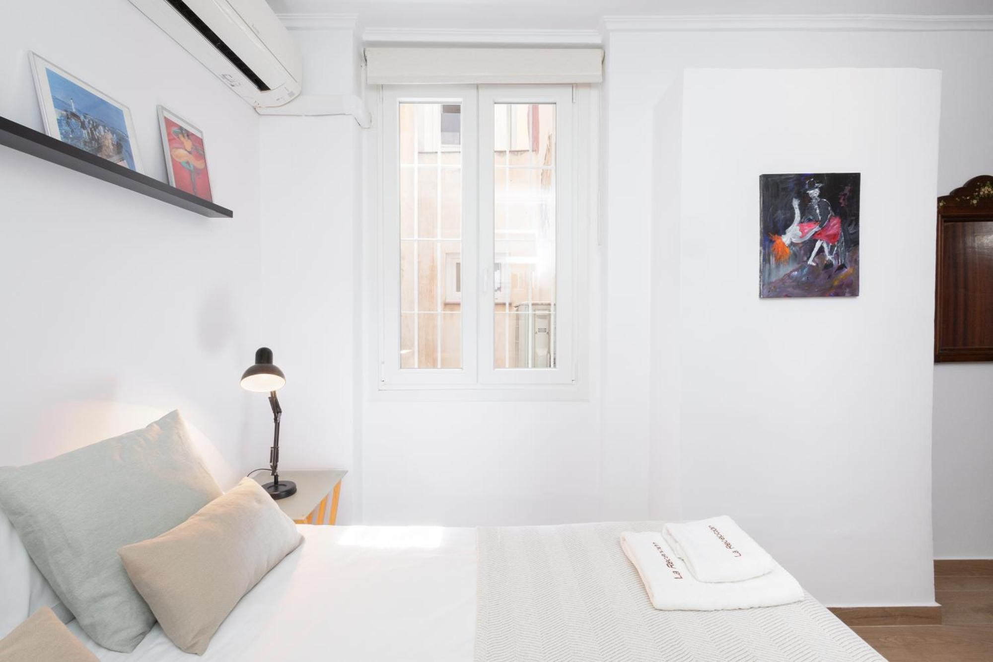 C92 - Rustic Two Bedrooms Apartment With Terrace マラガ エクステリア 写真